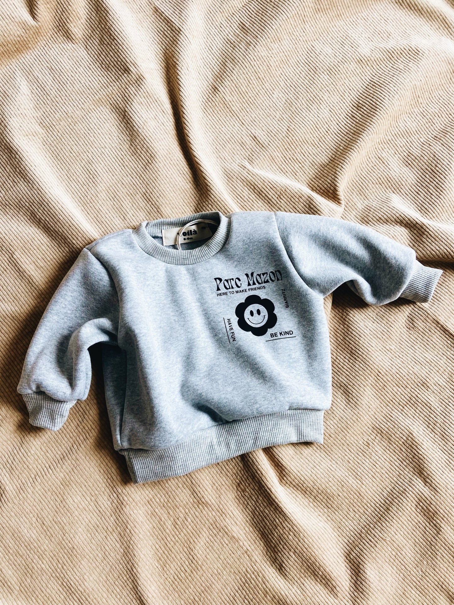 "Bon appetit" light beige sweatshirt