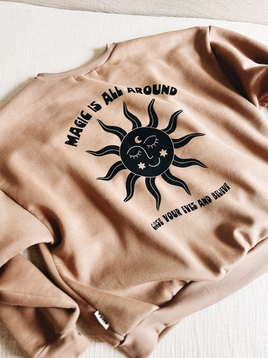 Sweat Adulte "Magic is all around "