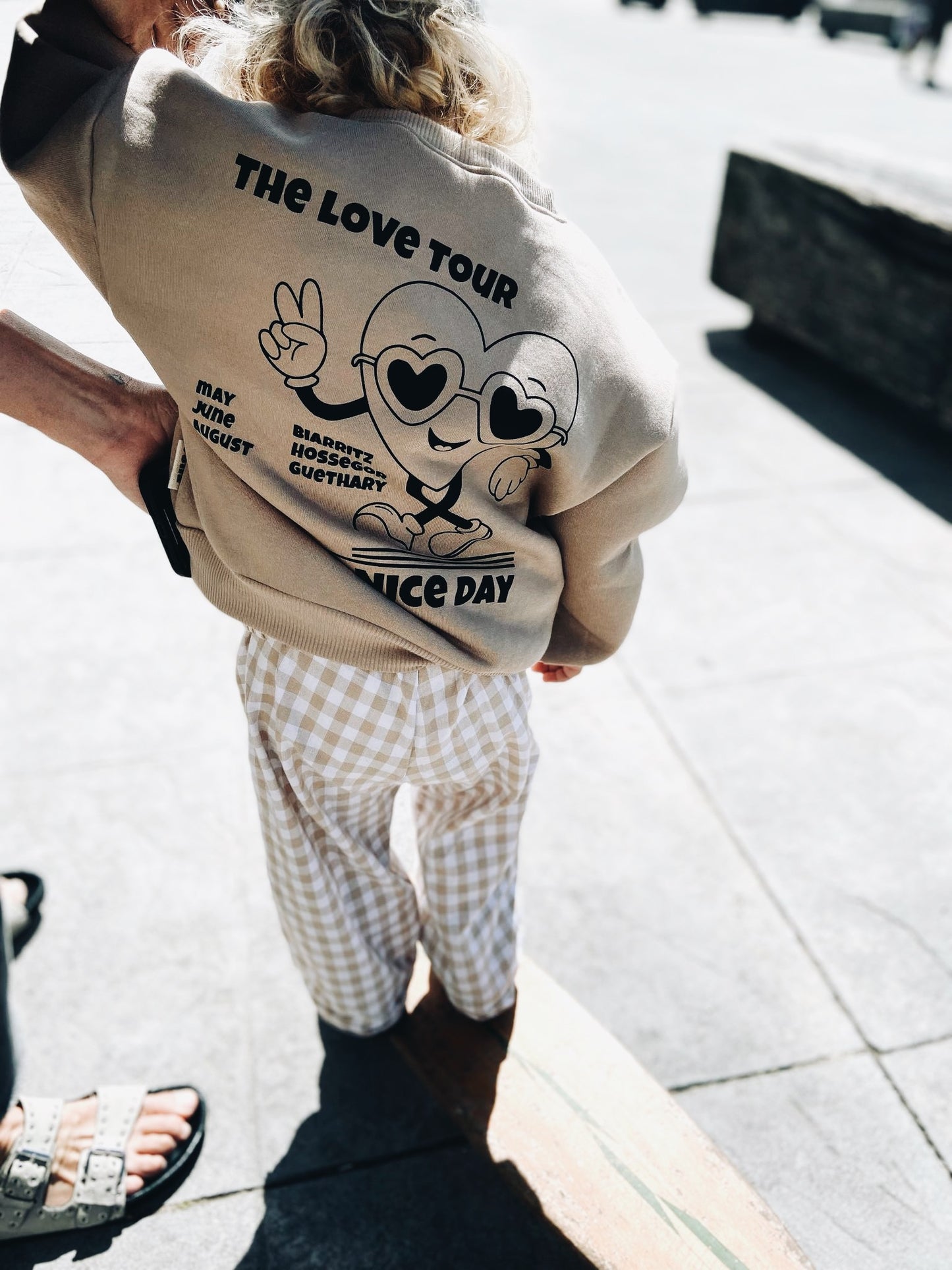 Sweat "The love tour" À Personnaliser - Beige foncé