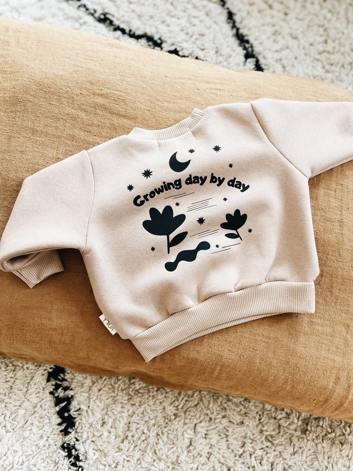 Sweat Beige "Growing day by day"