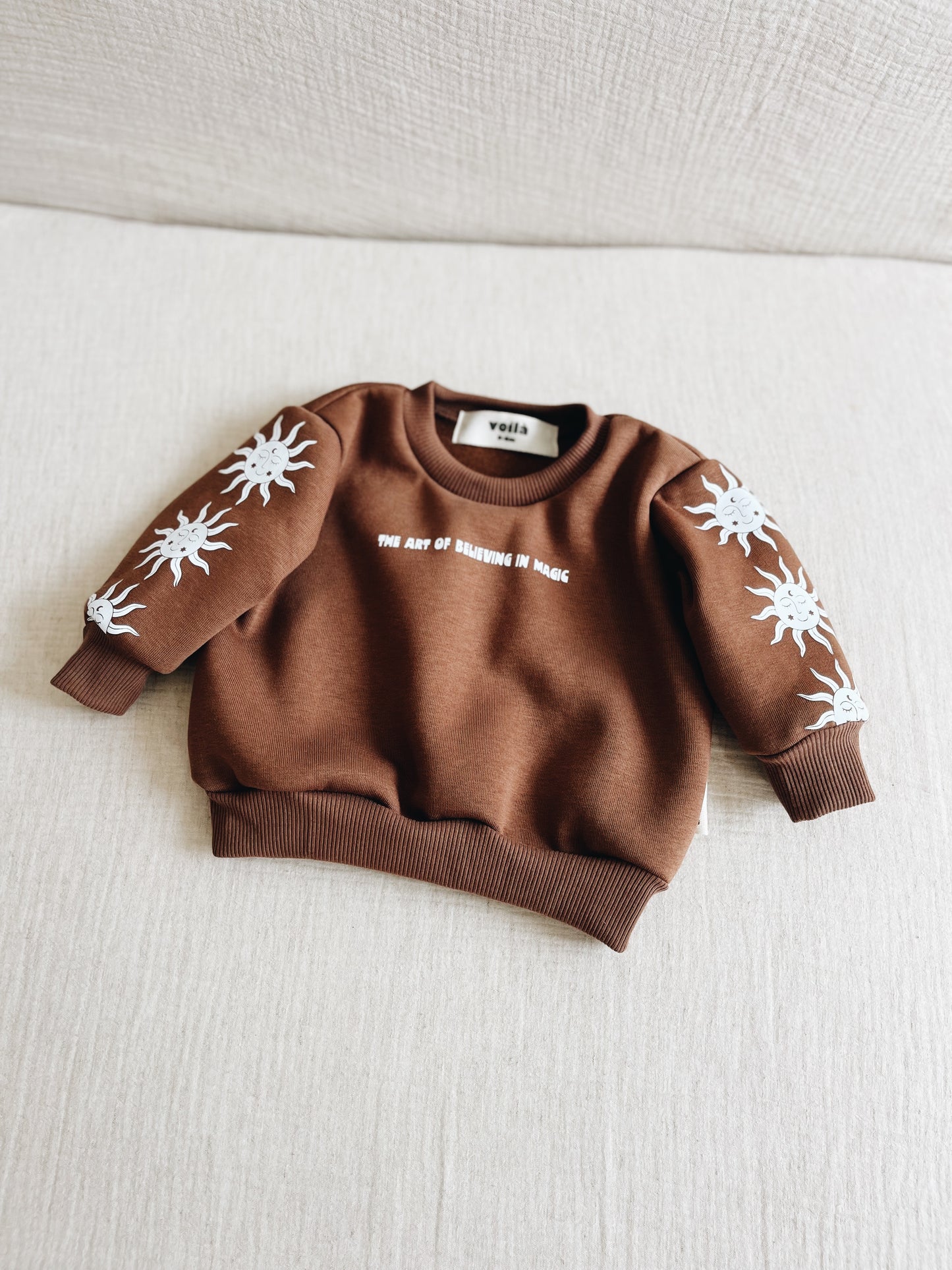 Sweat Marron "The art of believing in magic"