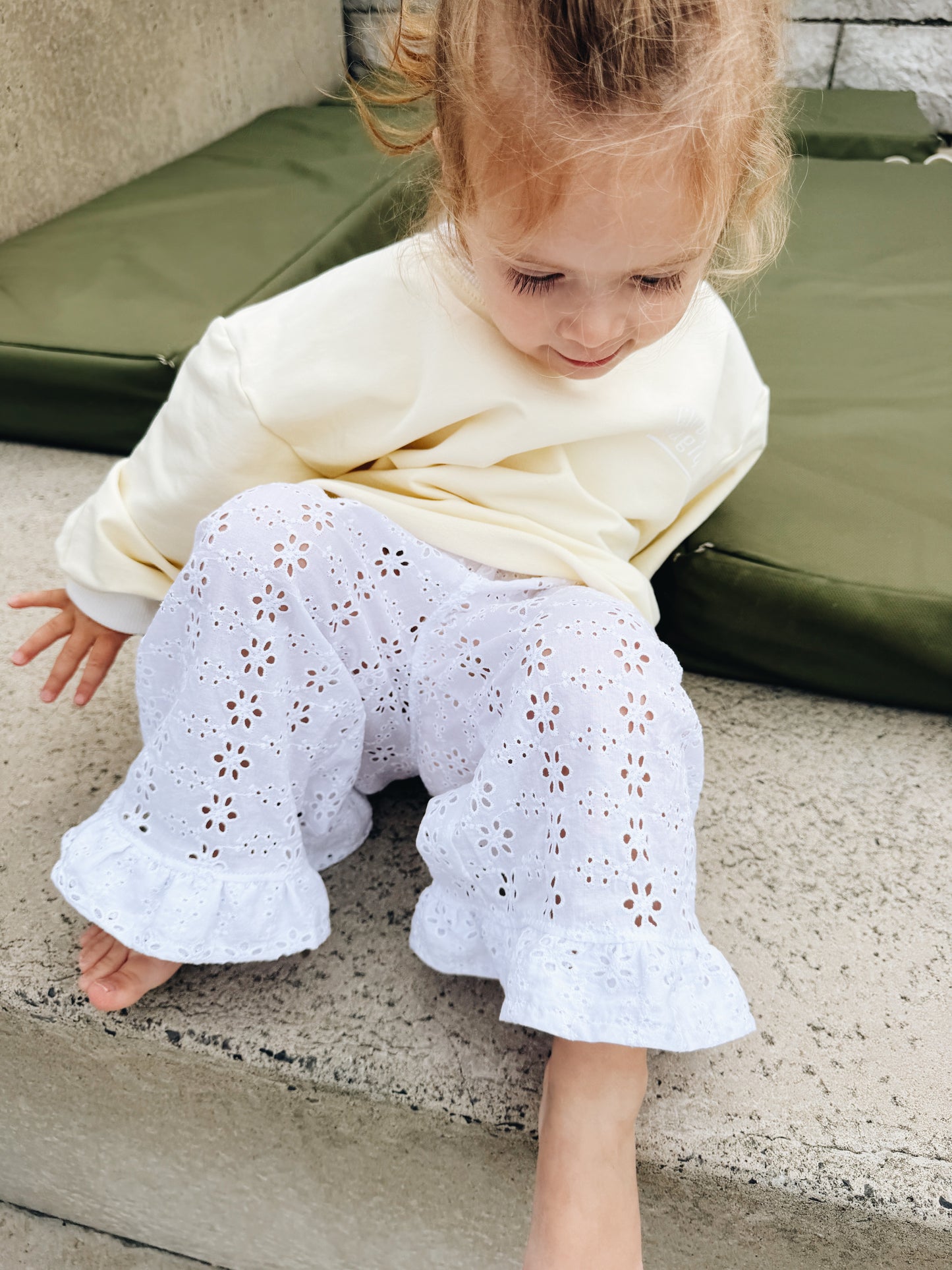 Pantalon Broderie Anglaise À Volants