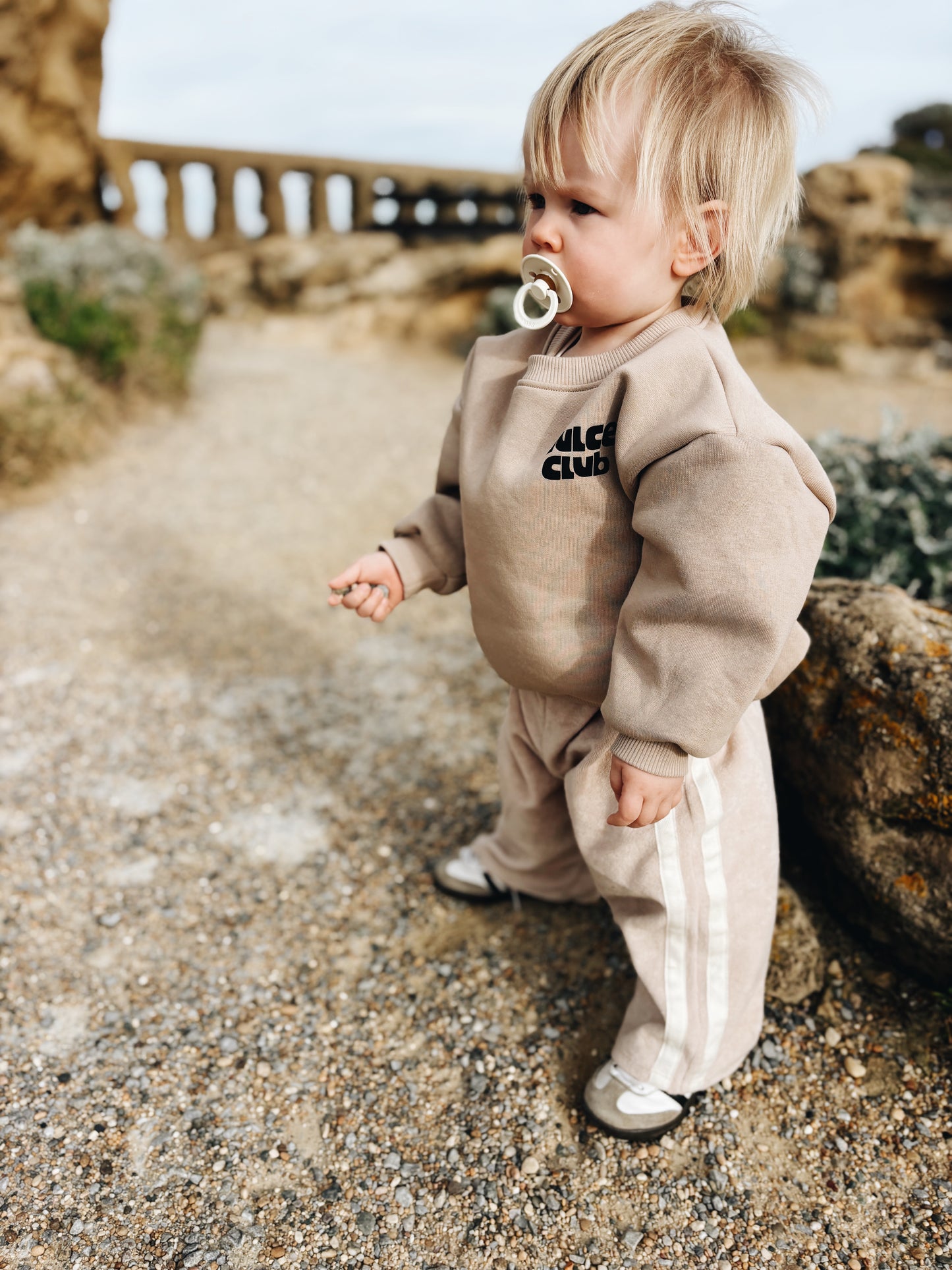 Sweat "Dulce Club Croissant" À Personnaliser - Beige Foncé